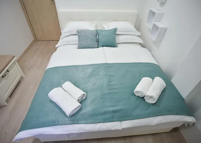 Gloria Apartments 2
