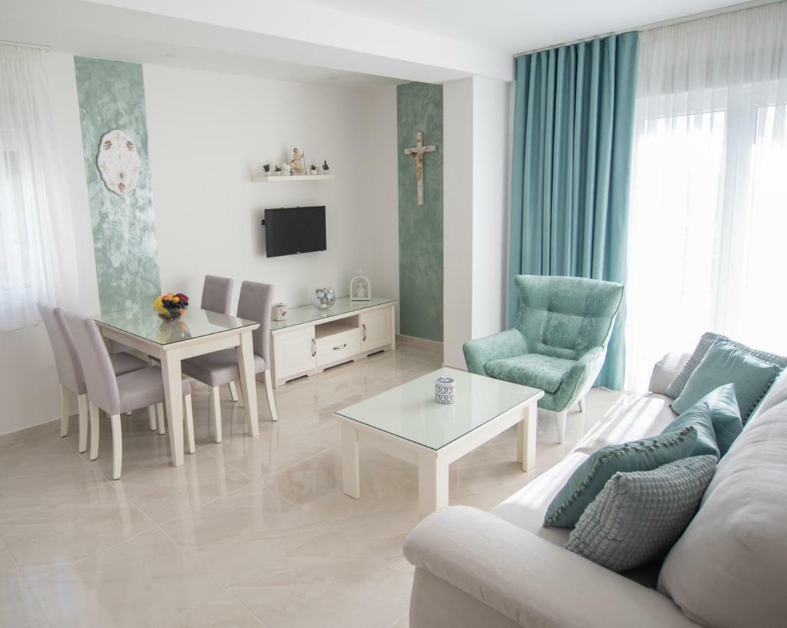 Gloria 2 Apartman *